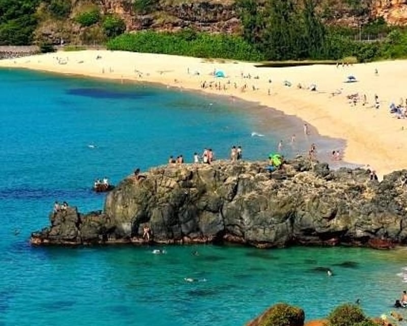 Full-Day North Shore Oahu Food & Shopping Tour