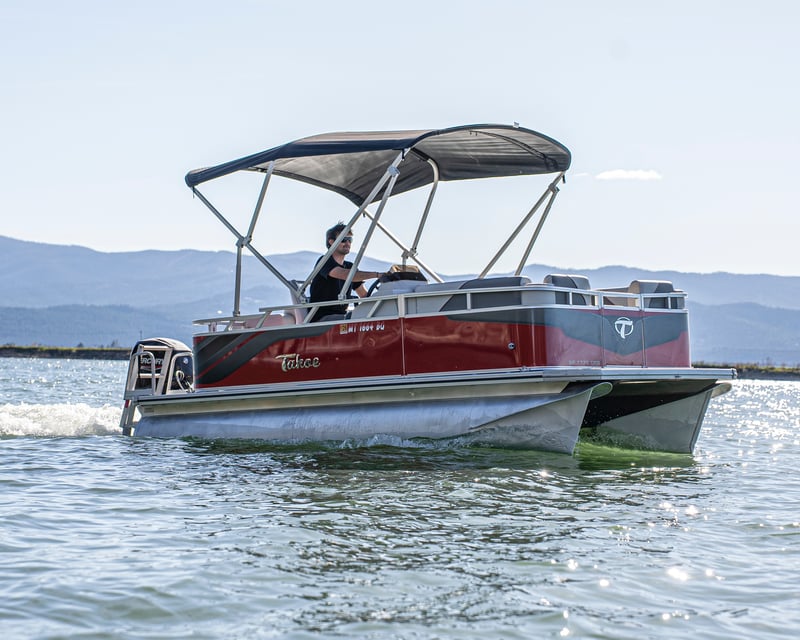 17' Pontoon Boat Rental in Bigfork