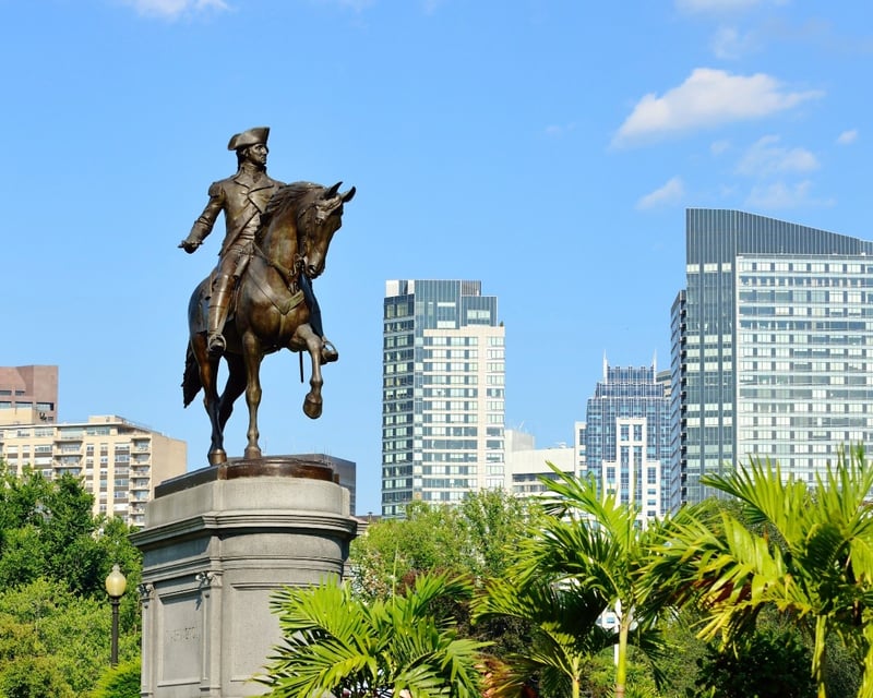 New York City to Boston Day Trip with Bilingual Guide