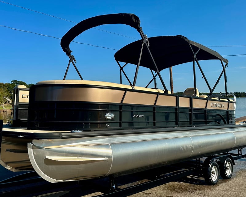Cedar Creek Lake 250HP Boat Rental