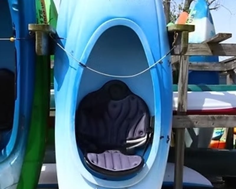Kid-Friendly 9' Single Kayak Rental in Spring Lake