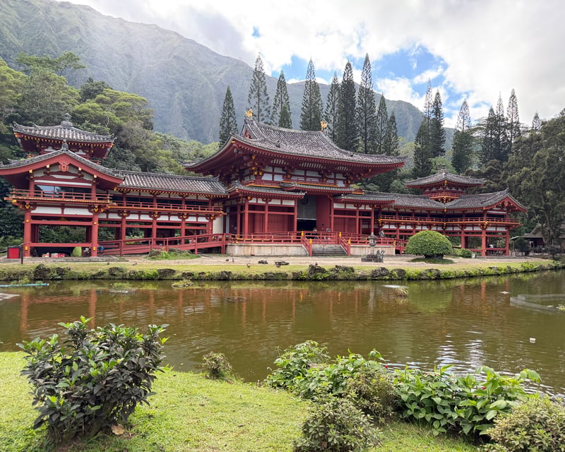 Full-Day Oahu Island Tour to Byodo-In Temple & North Shore
