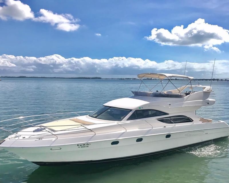 Charter the Altamar 50 Boat in Miami