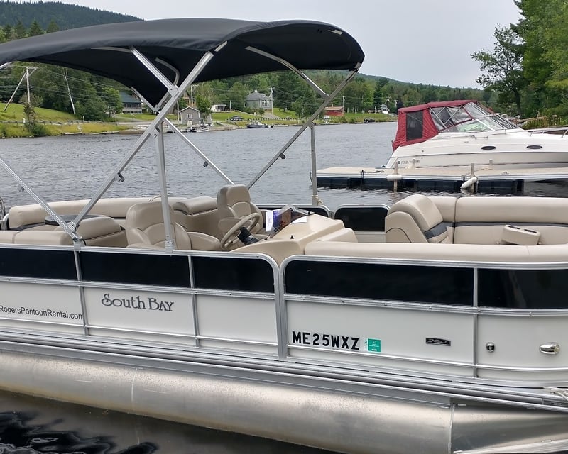 24' Pontoon Boat Rental in Rockwood