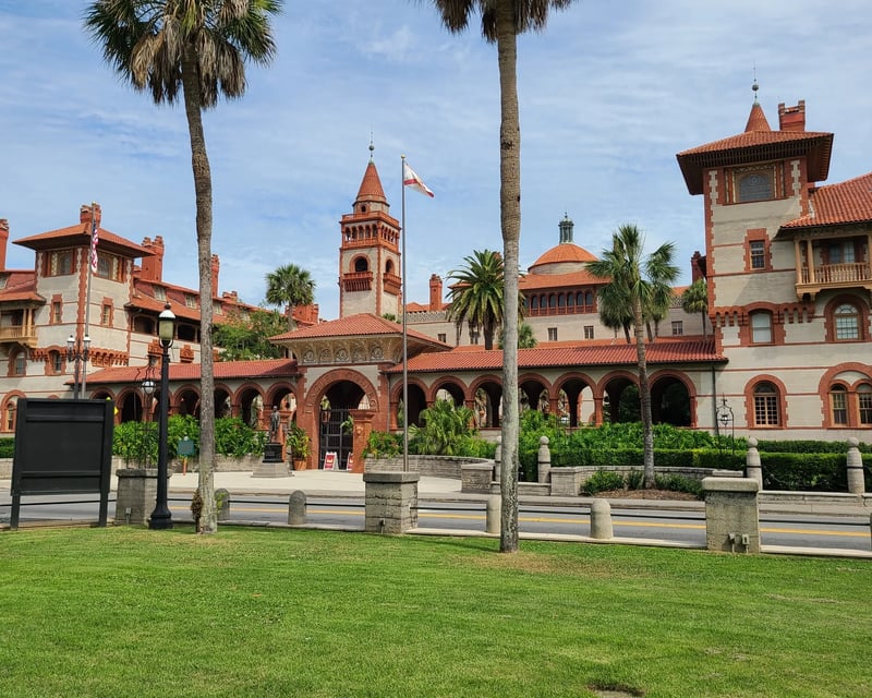 Early Guided Walking History Tour in St. Augustine