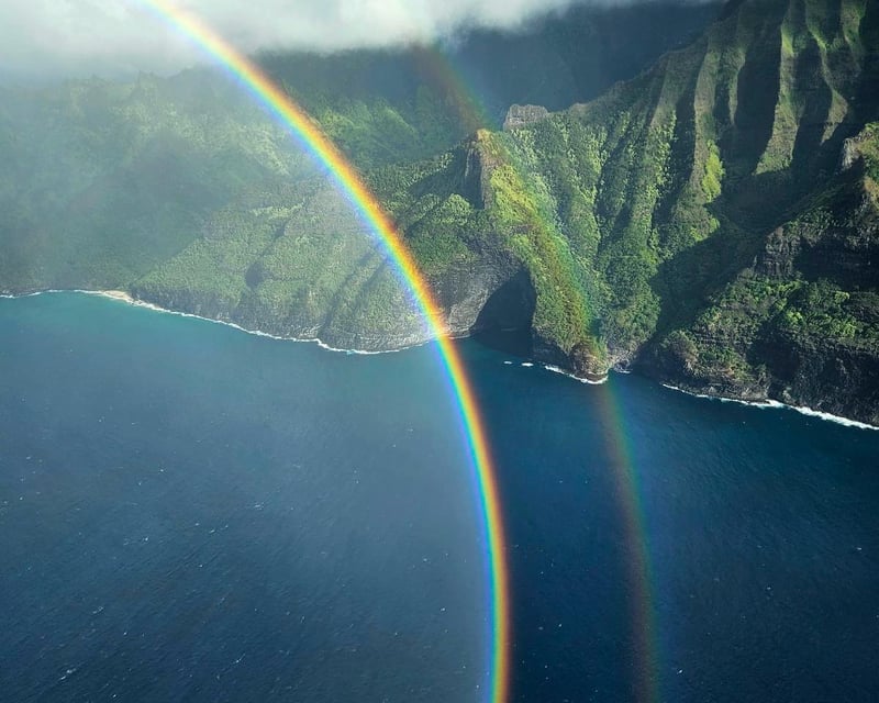 Private Oahu Helicopter Tour with Doors-Off Option