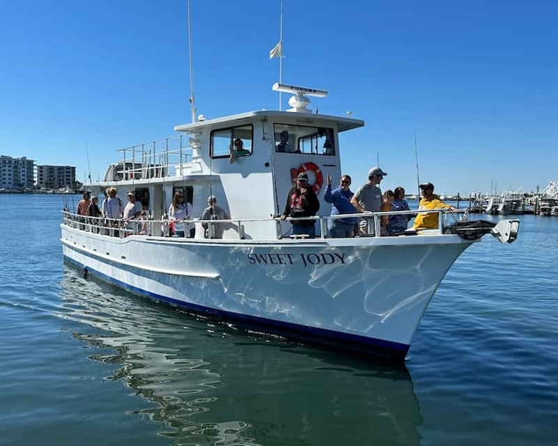 6-Hour Deep Sea Family Fishing Charter in Destin