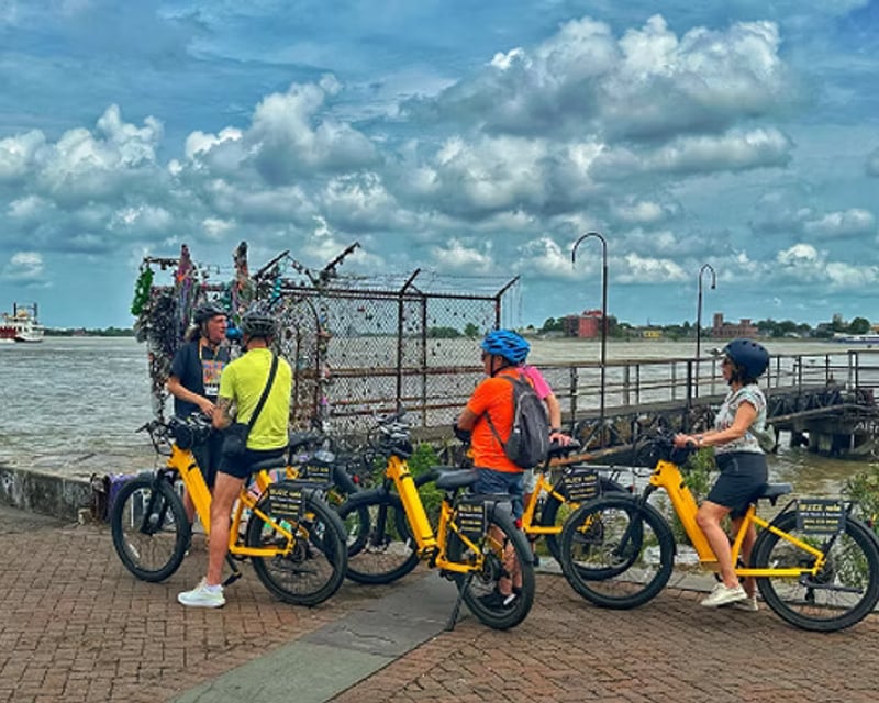 Garden District & French Quarter Bike Tour in New Orleans