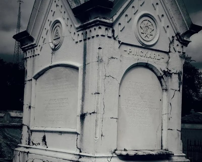 Haunted Destrehan Plantation & New Orleans Cemetery Tour