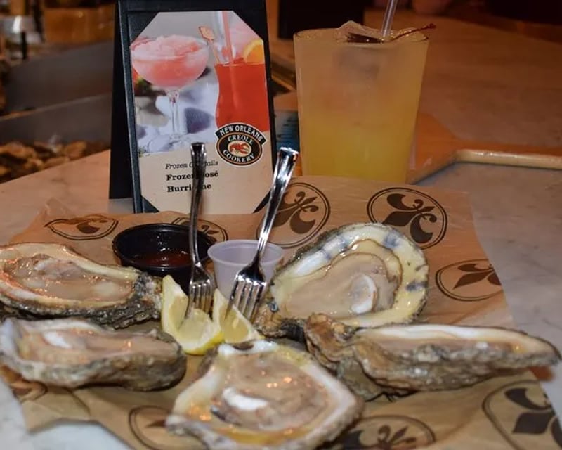 Explore New Orleans Seafood & History Food Tour