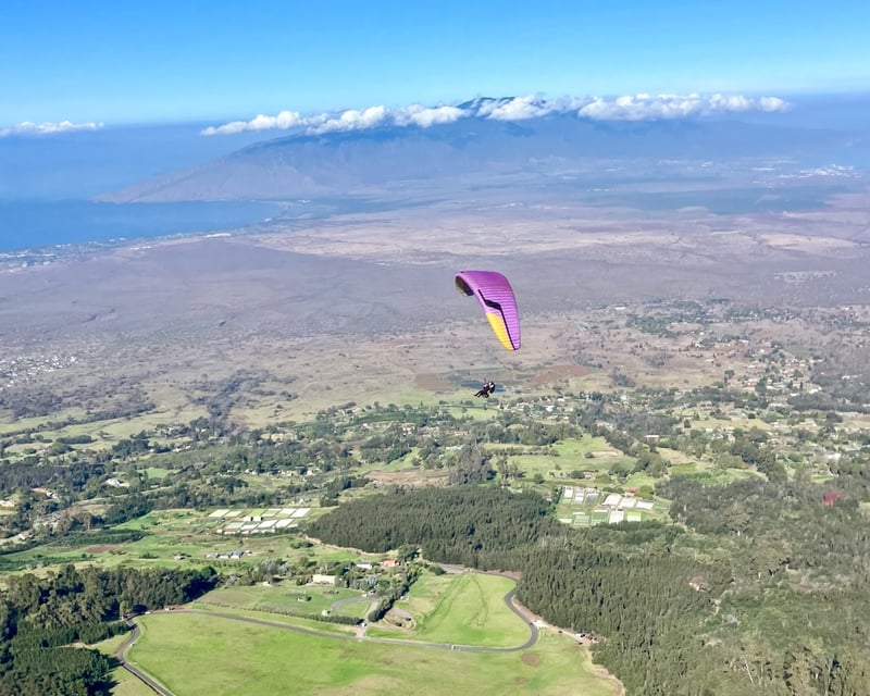 1,000' Tandem Paragliding Flight in Kula, Maui