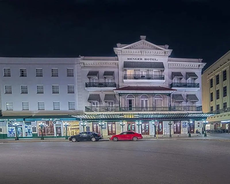 Explore San Antonio on a 2-Hour Ghost Walking Tour