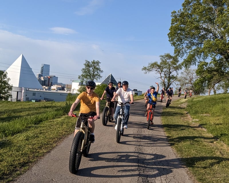 Nashville Highlights Bike Tour Past the Ryman & Murals