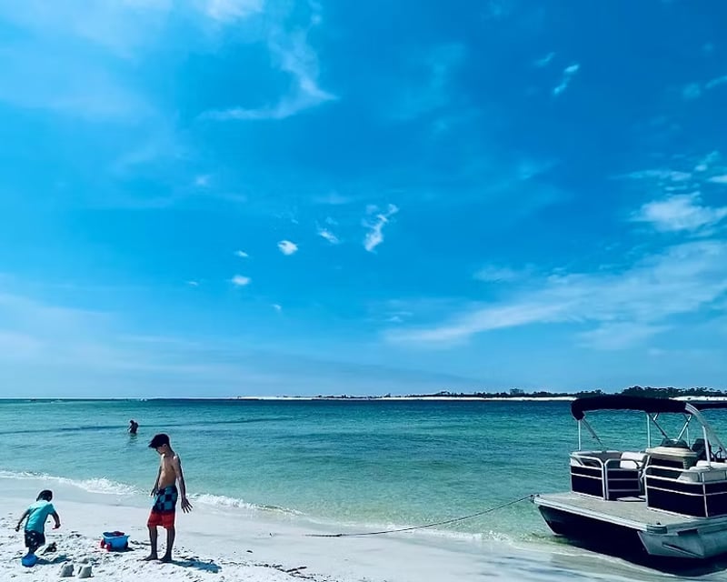 8-Hour Captained Boat Charter in Panama City