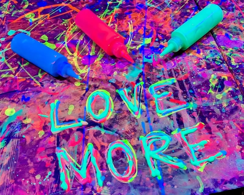 Glow-in-the-Dark Paint Splatter Experience in Edinburg