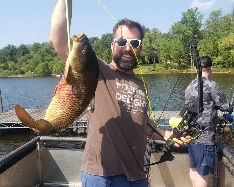 2- or 4-Hour Wisconsin Dells Bowfishing Charter