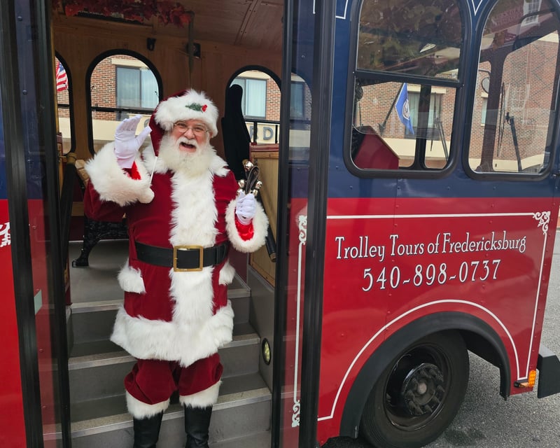Fredericksburg Holiday Lights Trolley Tour