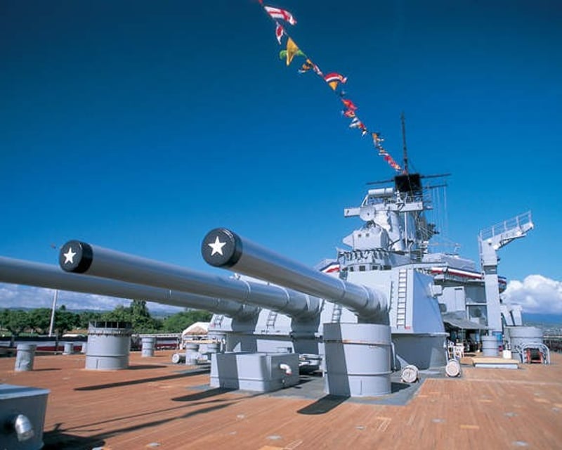 Full-Day Pearl Harbor Tour with USS Arizona & Missouri